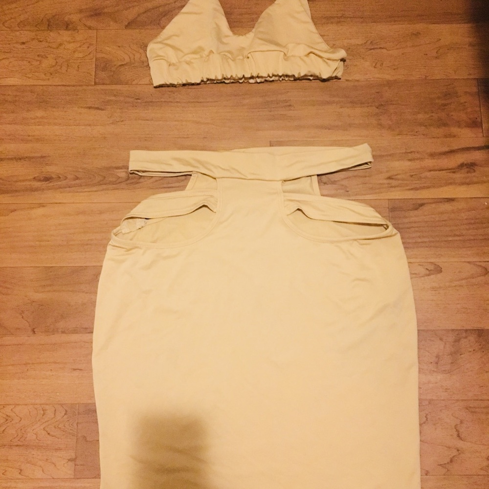 🔐Sexy two piece with cut-outs🔐 - Picture 3 of 3